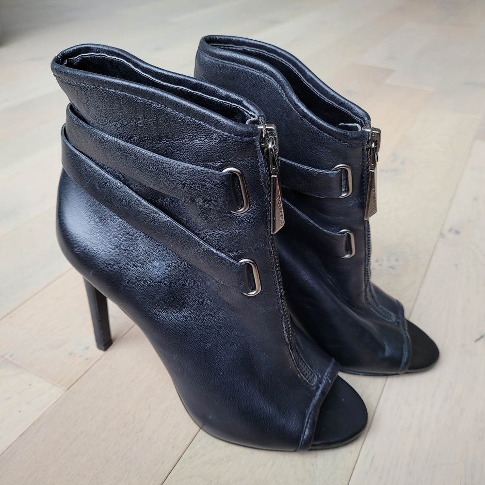 VINCE CAMUTO Leather Ankle Boots